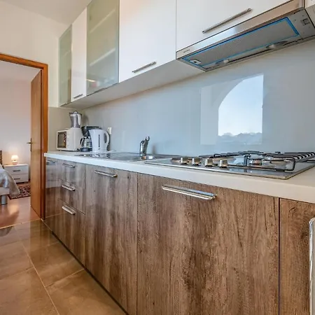 Amazing In Apartment *