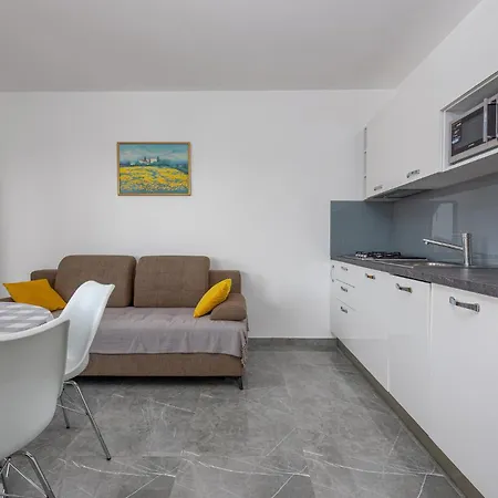 公寓 2 Bedroom Beautiful In *