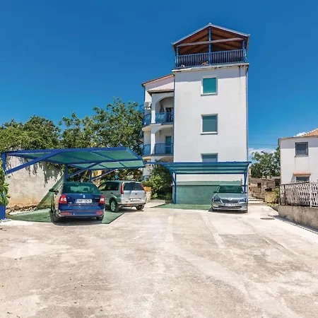 2 Bedroom Beautiful In 公寓 *