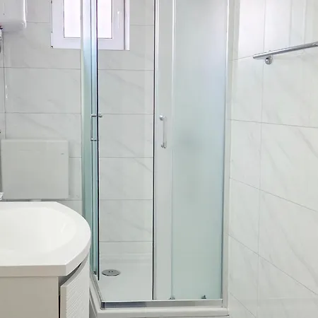 公寓 2 Bedroom Beautiful In